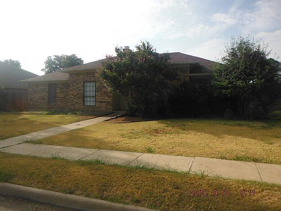 2nd image of 318 Willowcrest Dr