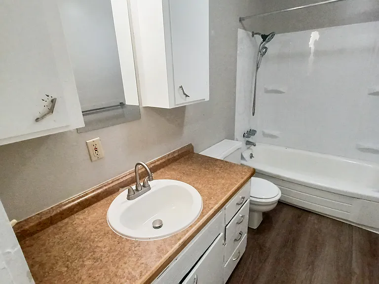 Magnolia Apartments — Photo 15