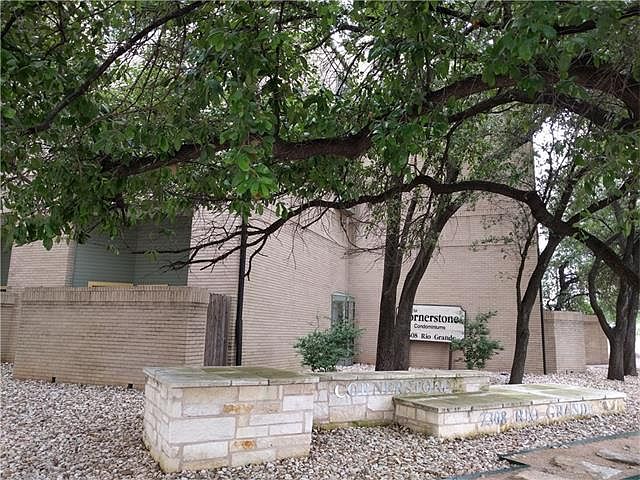 2nd image of 701 W 24th St #223