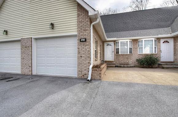 1st image of Thornton Dr