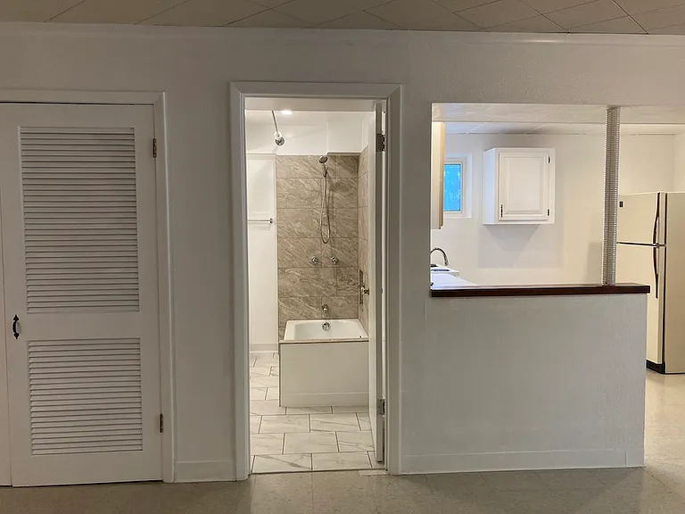 3607 Hannett Ave NE #B — Photo 5