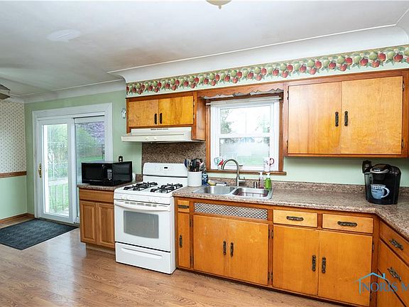 4th image of 108 W Garfield Ave