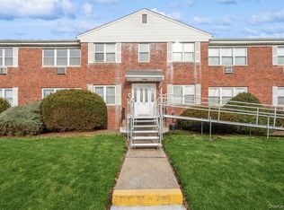 235 N Middletown Road #E, Pearl River, NY 10965