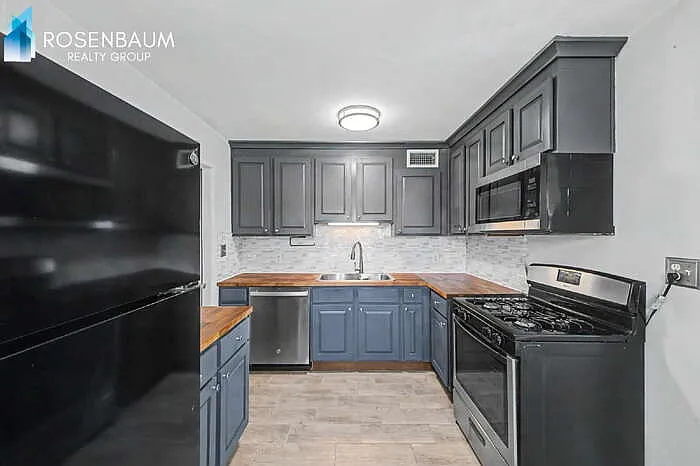 508 W 18th St — Photo 12