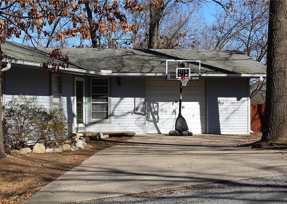 1st image of 2 Lambeth Ln