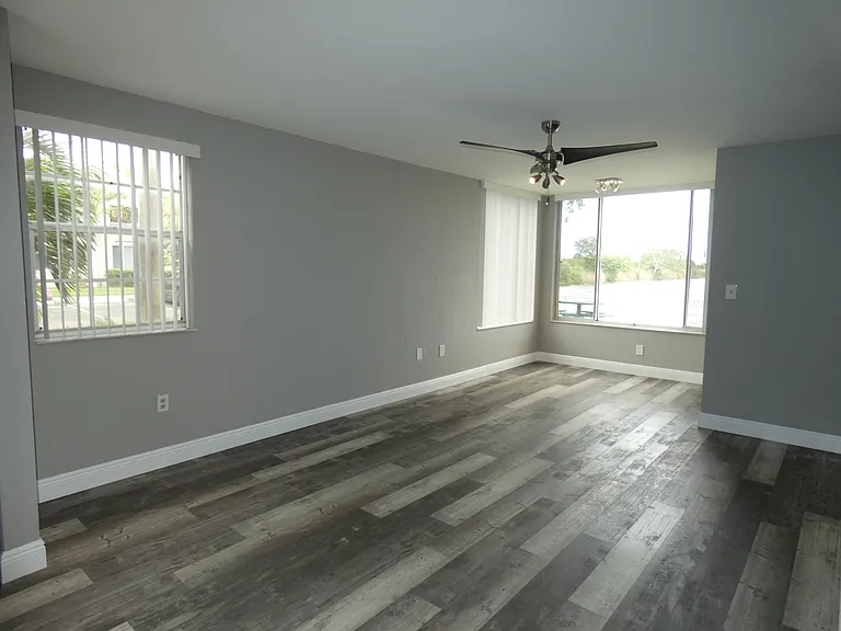 2810 N Oakland Forest Dr #104 — Photo 15