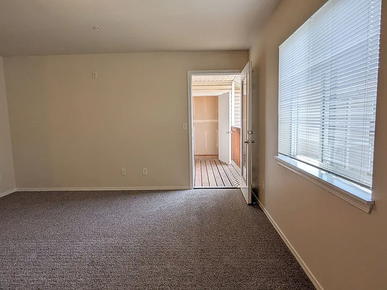 Wellesley Park Apartments — Photo 150