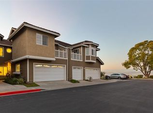 745 S Crown Pointe Dr, Anaheim, CA 92807