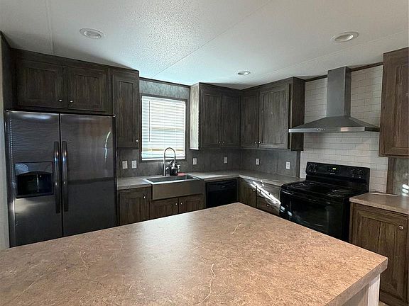 5th image of 1221 Road 5500