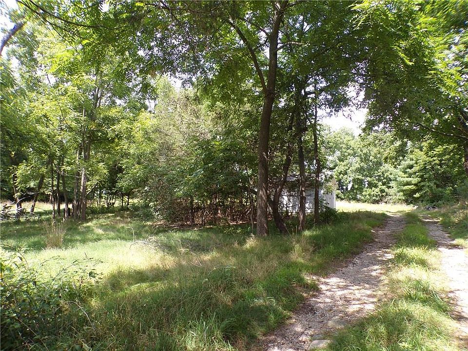 2nd image of 9 Jurczyk Ct