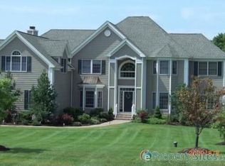 9 Hemingway Dr, Milford, NJ 08848