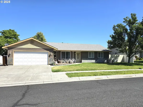 1055 NE Madrona Dr, Hermiston, OR 97838