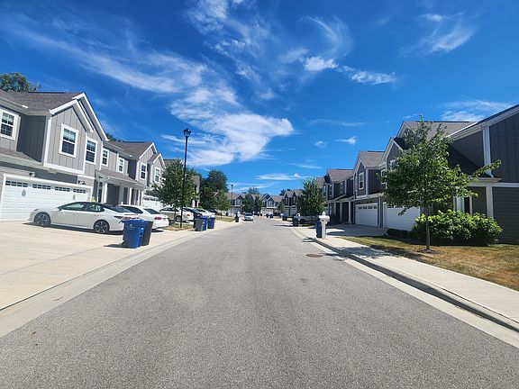 3rd image of 334 Maddalena Ln
