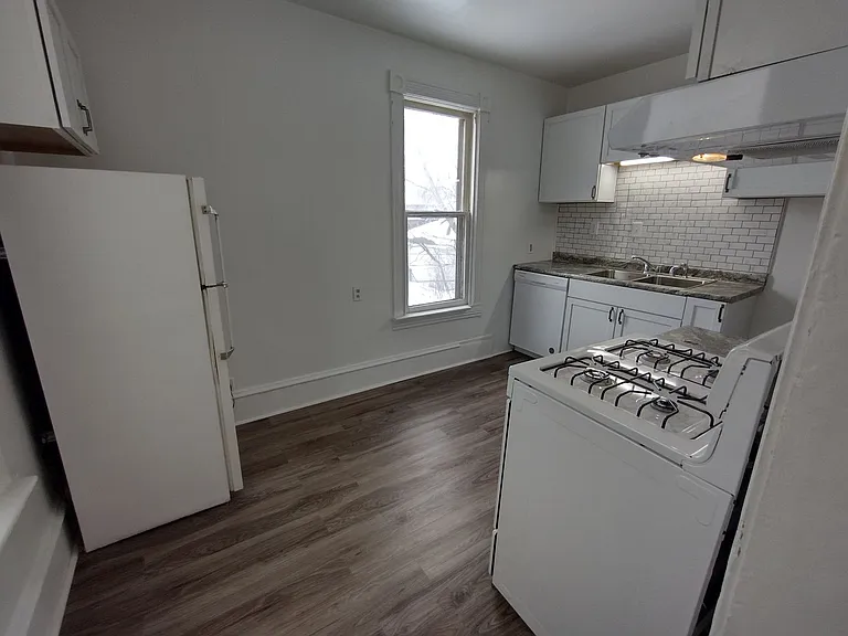 2013-2015 John Ave — Photo 12