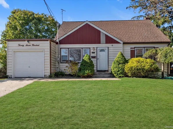 2700 Fox Road, Baldwin, NY 11510