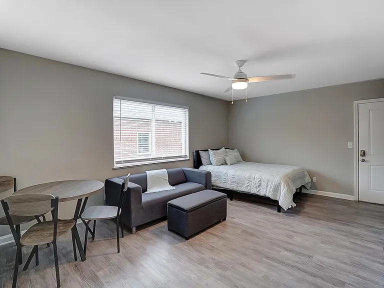 330 Helen St #4 — Photo 10