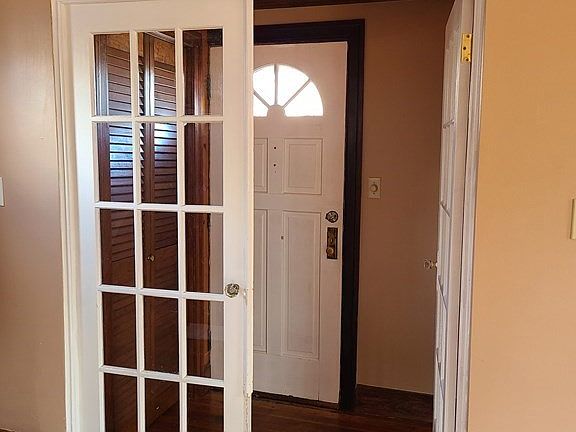 2nd image of 30 South St #30