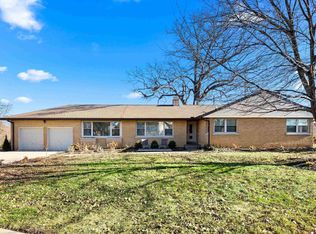 124 W Ridgemont Rd, Peoria, IL 61614