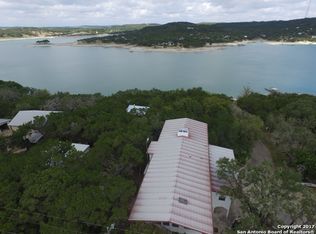 132 Whispering Oak Ln, Lakehills, TX 78063