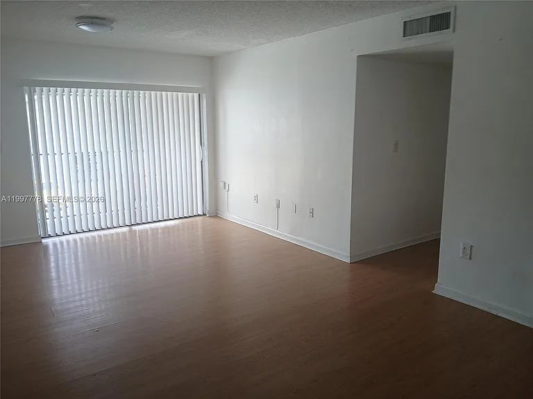 7405 SW 152nd Ave #202 — Photo 3