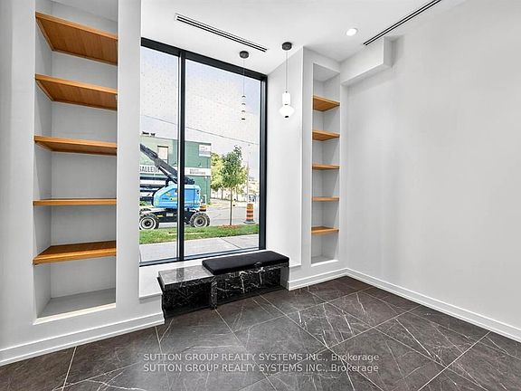 3rd image of 6 Chartwell Rd #402