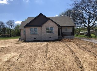 5 Highway 52e, Portland, TN 37148