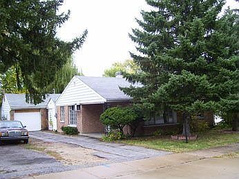 1st image of 22 Sauk Trl