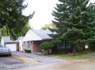 22 Sauk Trl, Park Forest, IL