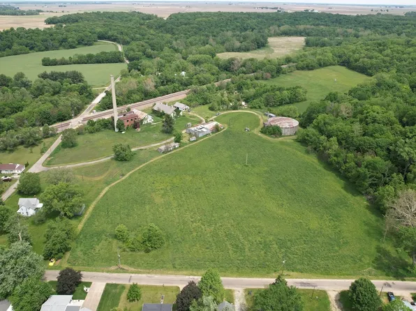 176 Wilbern Rd, Washburn, IL 61570