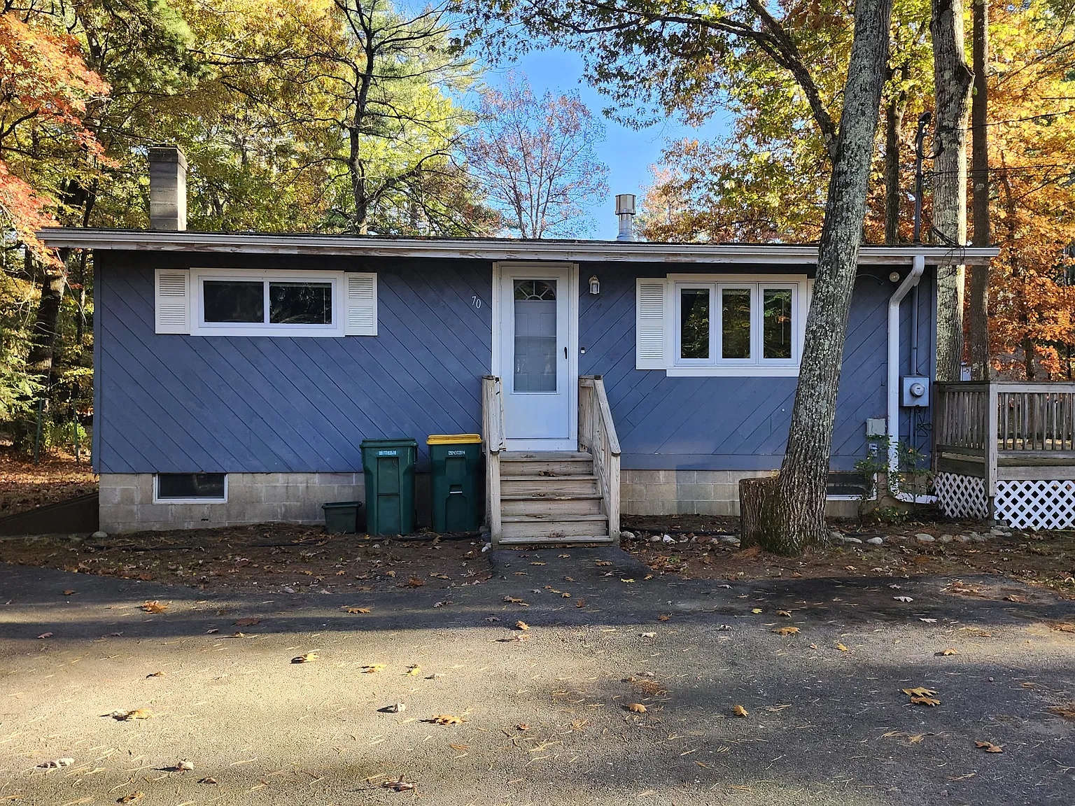 70 Riverside Dr — Photo 2