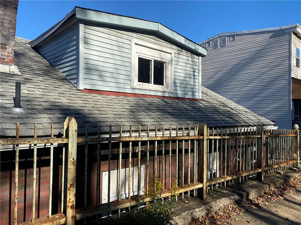 7215 Baker St photo 1