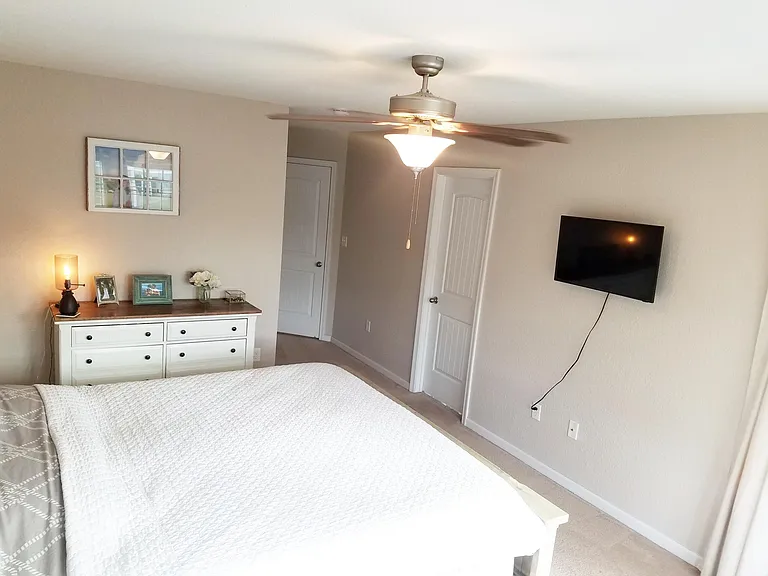 202 Thalia Rd — Photo 10
