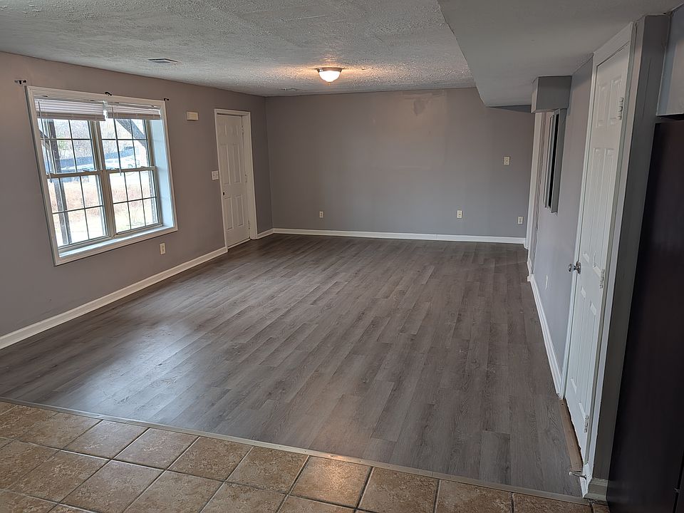 1st image of 162 S Killarney Ln APT 3