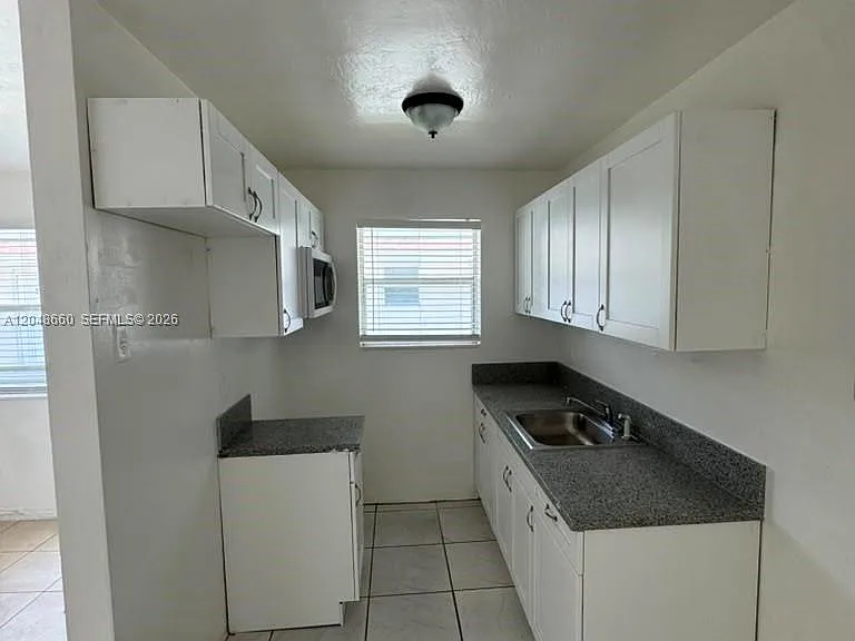16001 NE 18th Pl #3 — Photo 8