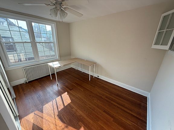 3rd image of 11 E Custis Ave APT 21