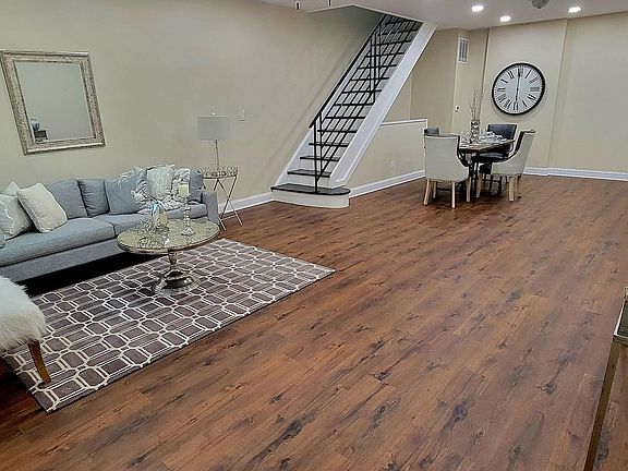 3rd image of 4481 Salmon St