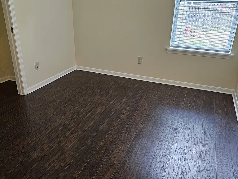 302 Wood Rdg — Photo 18