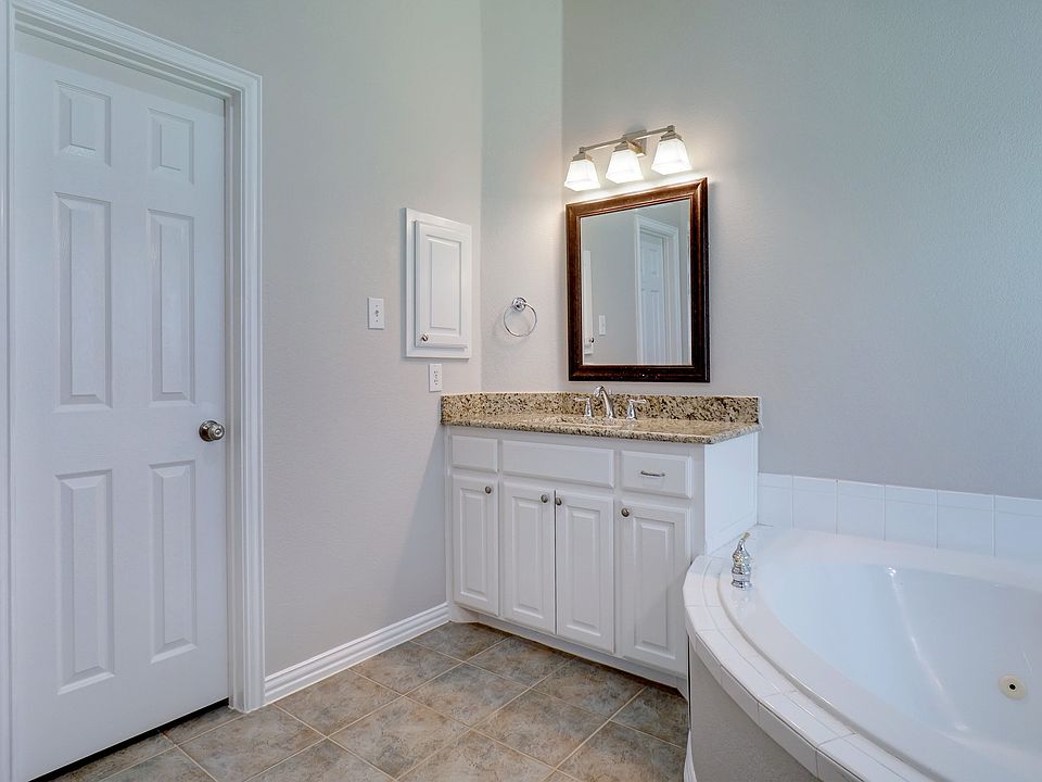 1st image of 4104 Remington Park Ct