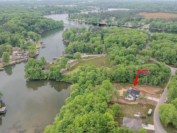4th image of 903 County Road 404