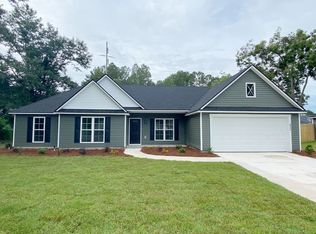 422 Peters St, Hahira, GA 31632