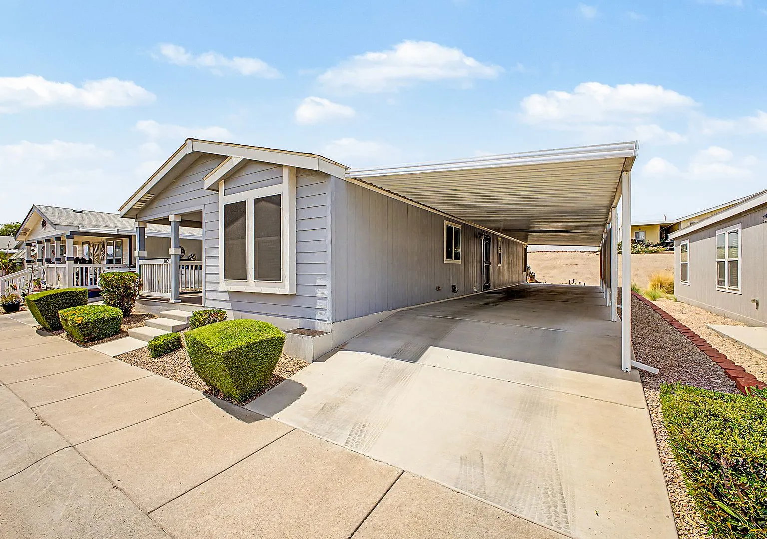 Gorgeous 2/2 Bed/Bath Home / 55+ Phoenix Community — Photo 2