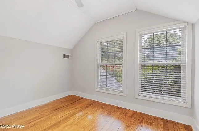 322 Pio Nono Ave — Photo 13