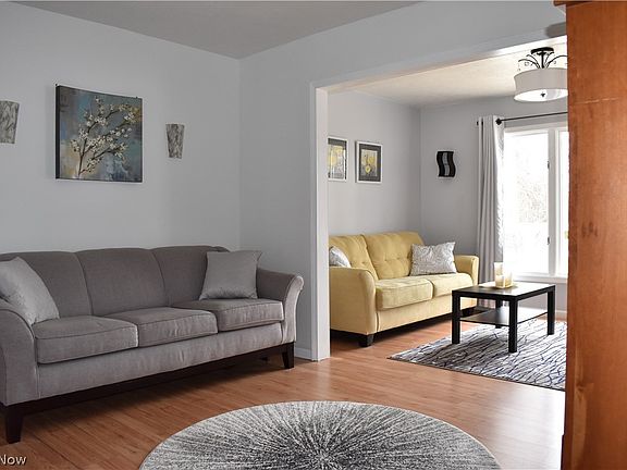 4th image of 39395 King Edward Ct