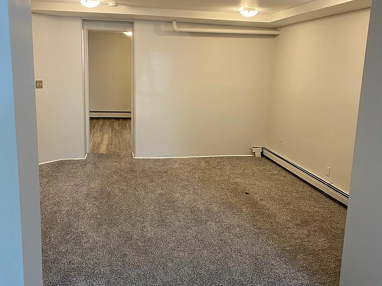 1437 N High St #1 — Photo 15