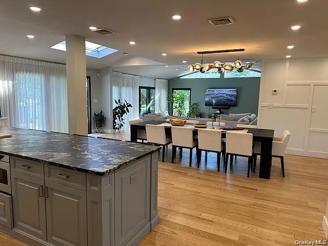 120 Longfellow Rd — Photo 3