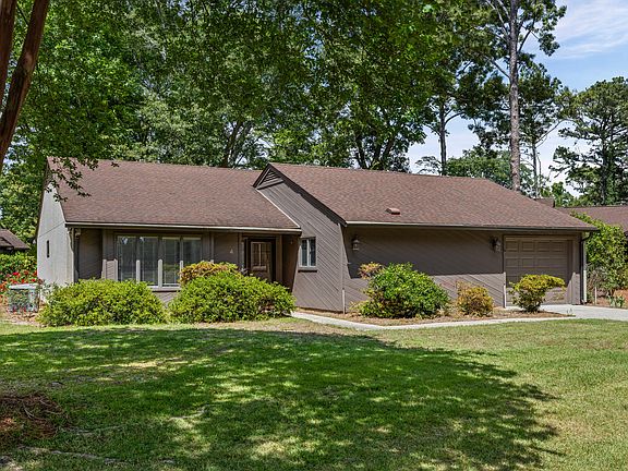 5th image of 4 Birkdale Ct E