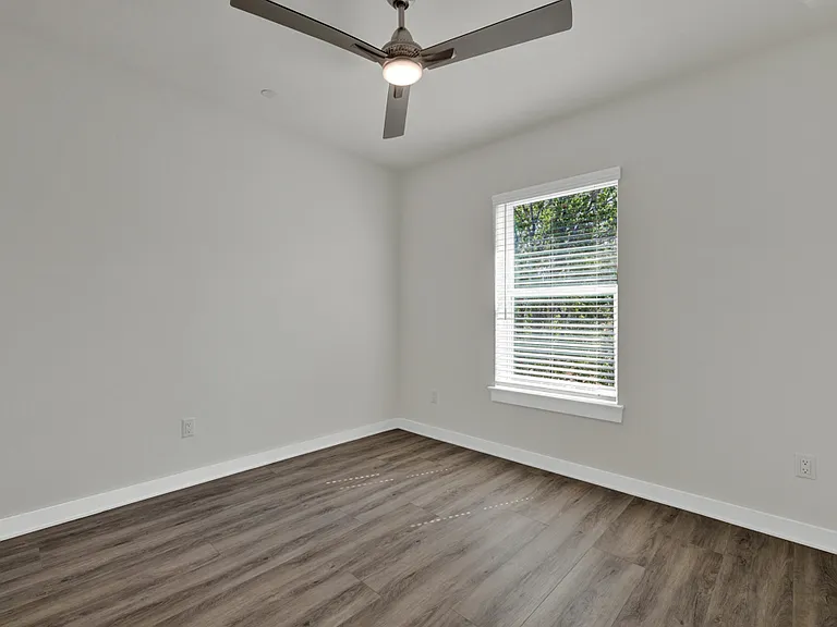 104 Creekside Trl #202 — Photo 14