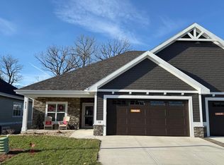 6723 Bellflower Pointe Dr, Deforest, WI 53532