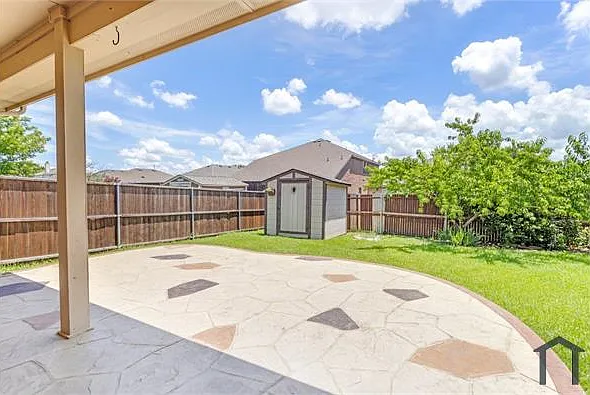 4 bed, 1600 sqft, $2,300 — Photo 3