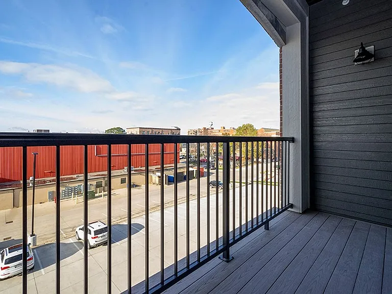 Depot Building C Luxury Rentals — Photo 20